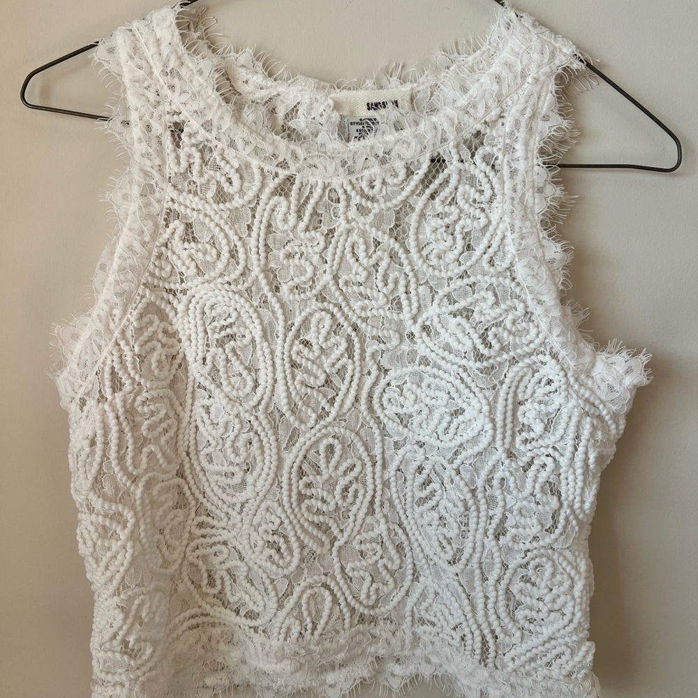 Sans Souci White Lace Sleeveless Blouse